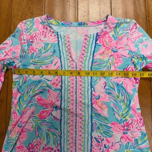 Lilly Pultizer Women Chilly Lilly Floral Top Size S UPF 50+ Resort Vacation - Picture 8 of 8